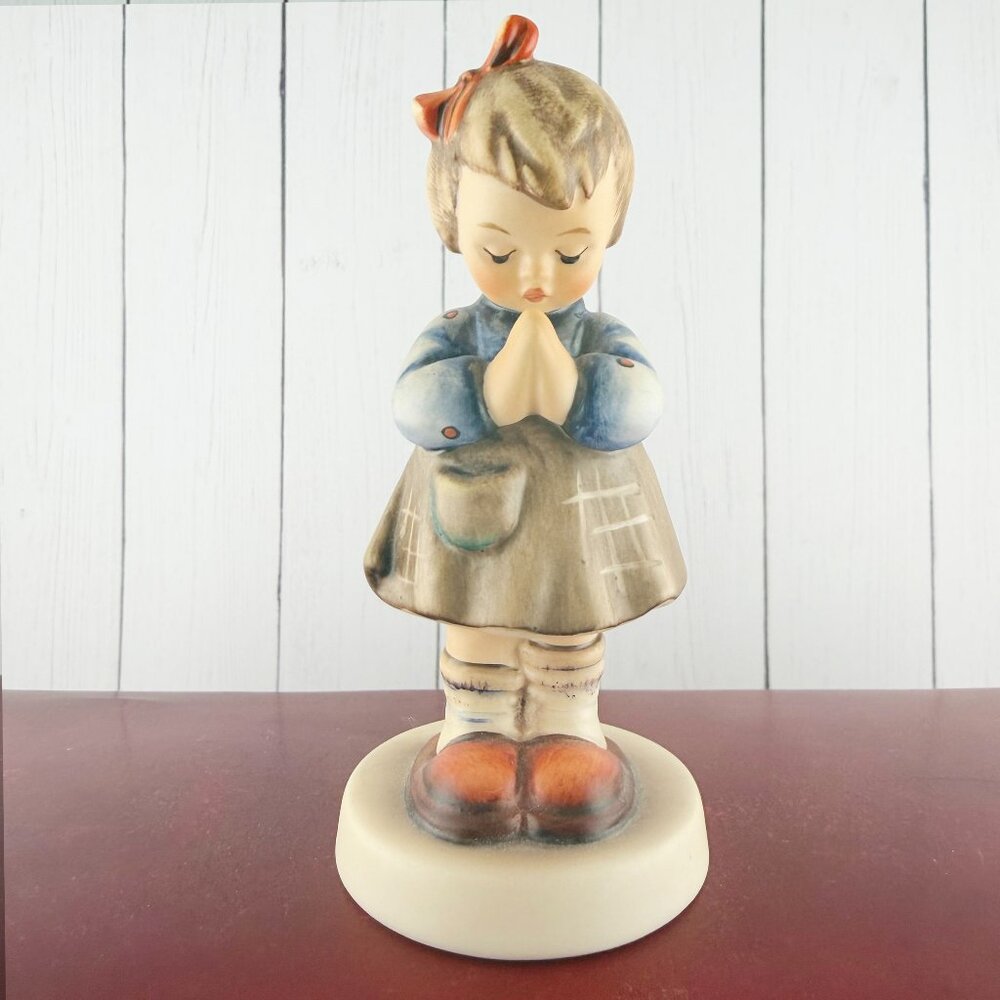 First Issue 1992 Vintage Goebel Hummel "Evening Prayer" Figurine TMK-7